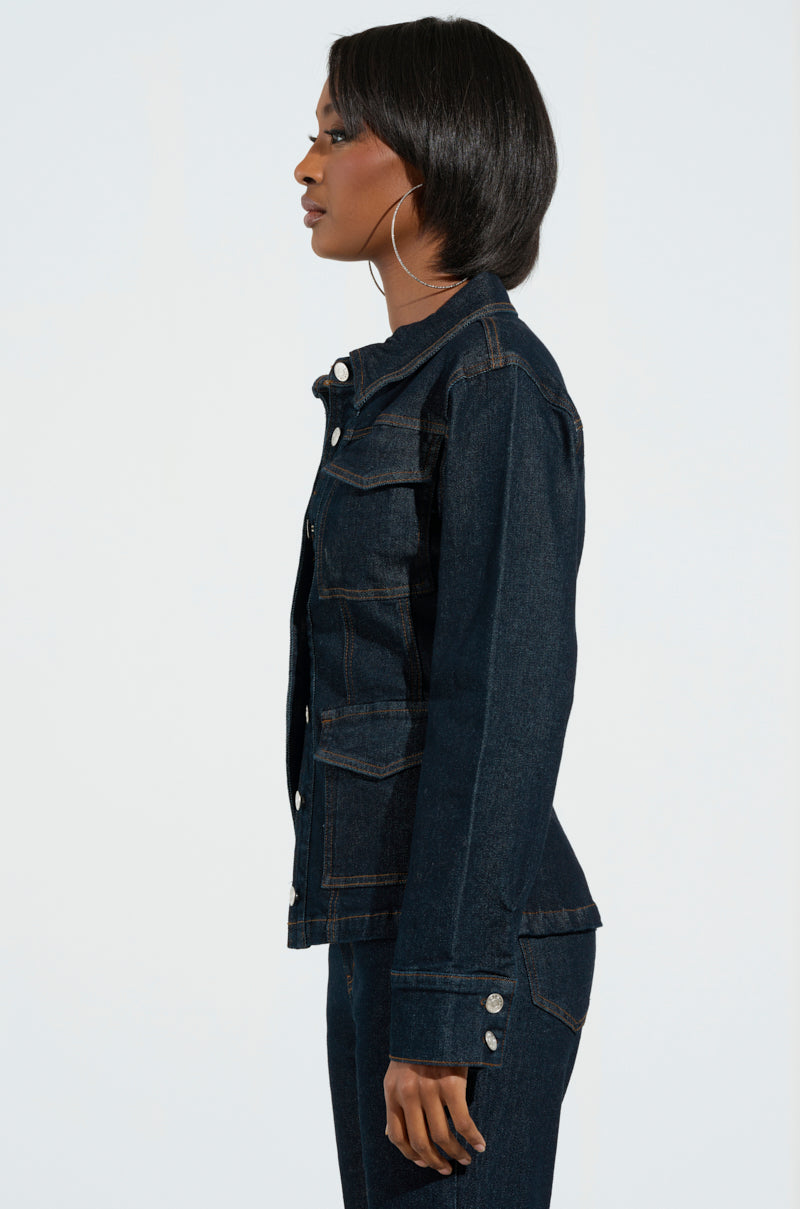 EVERYDAY LIVIN' DENIM BUTTON DOWN SHIRT