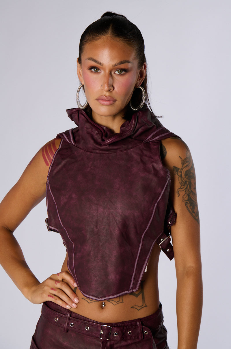 DESERT VIBE SLEEVELESS PU TOP IN BURGUNDY