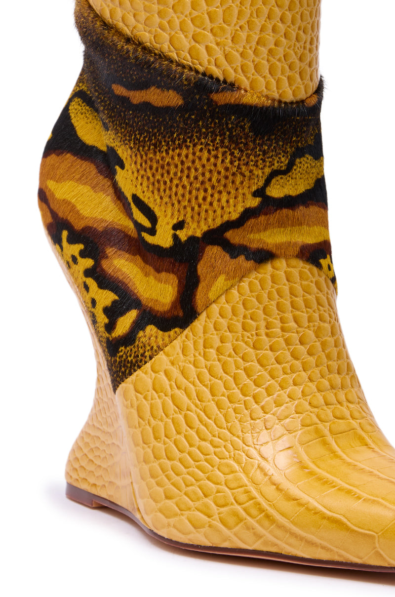 AZALEA WANG ARTOUL YELLOW COLOR BLOCKED YELLOW WEDGE BOOTIE