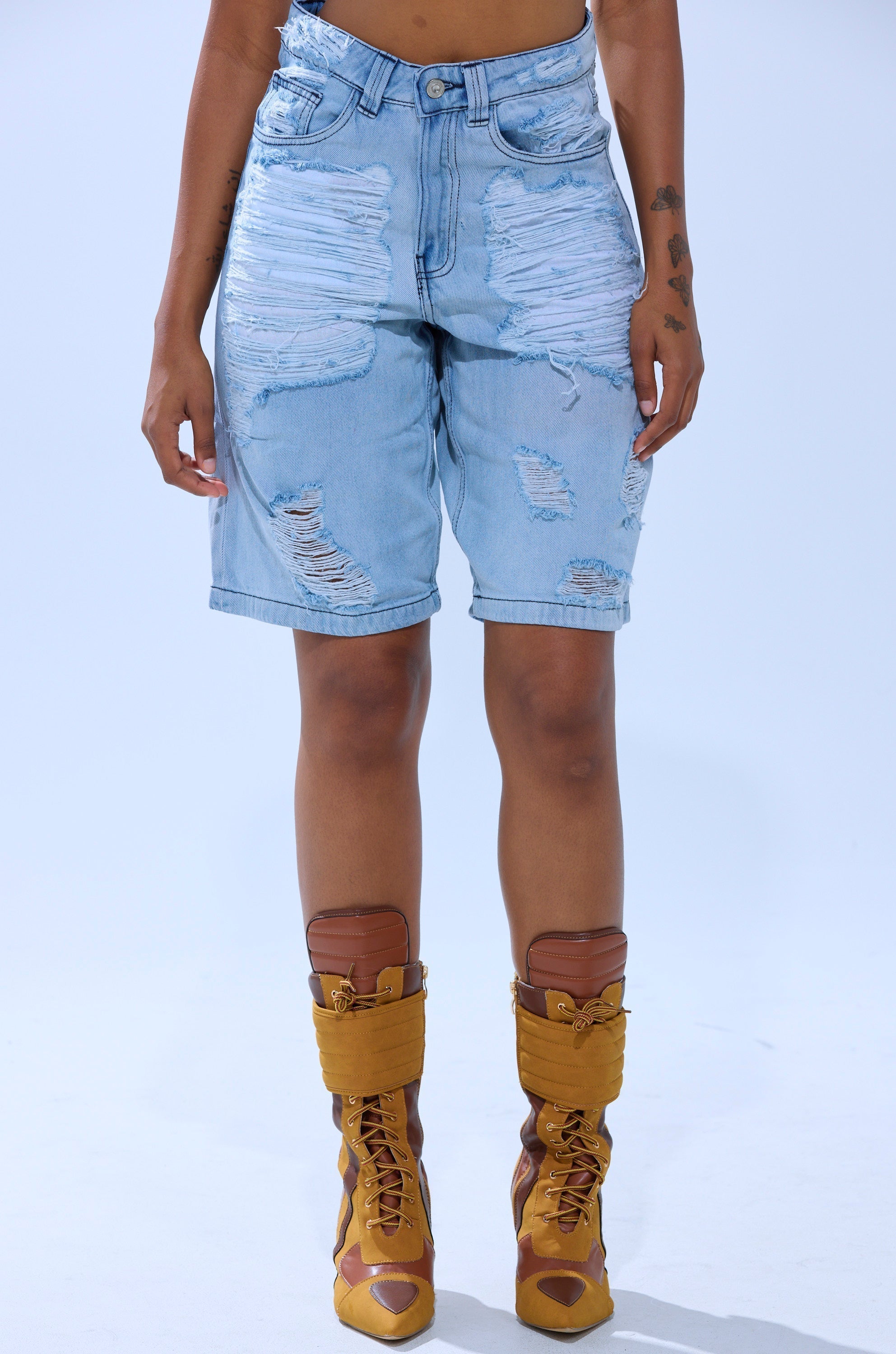 KIMMY DISTRESSED BERMUDA SHORT