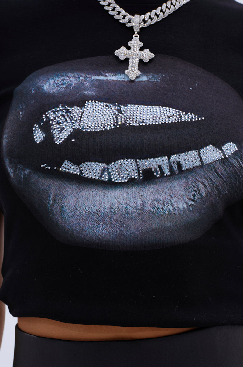 DIAMONDS ON MY GRILLZ GRAPHIC TEE
