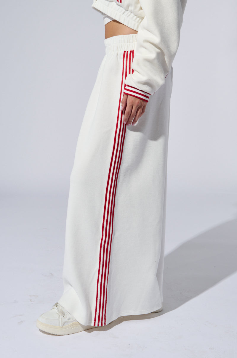 LULA WAFFLE KNIT SPORTY PANTS IN WHITE