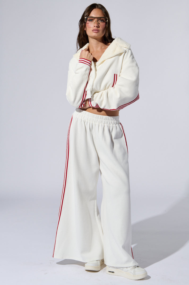 LULA WAFFLE KNIT SPORTY PANTS IN WHITE