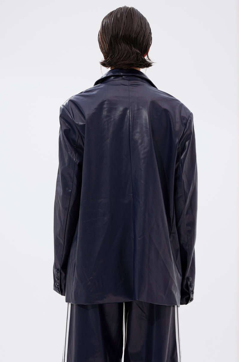 DAYTIME LOVIN OVERSIZED BLAZER IN NAVY