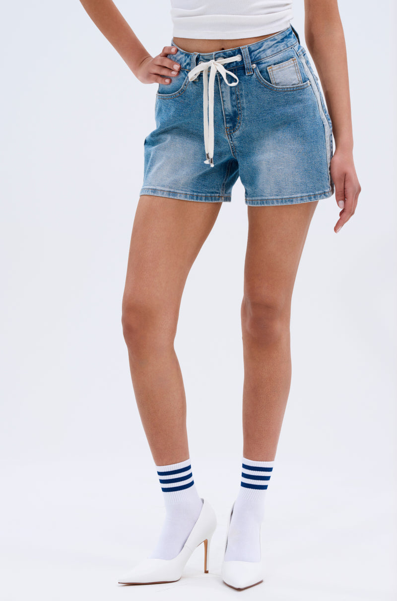 REMIND ME DENIM SHORT