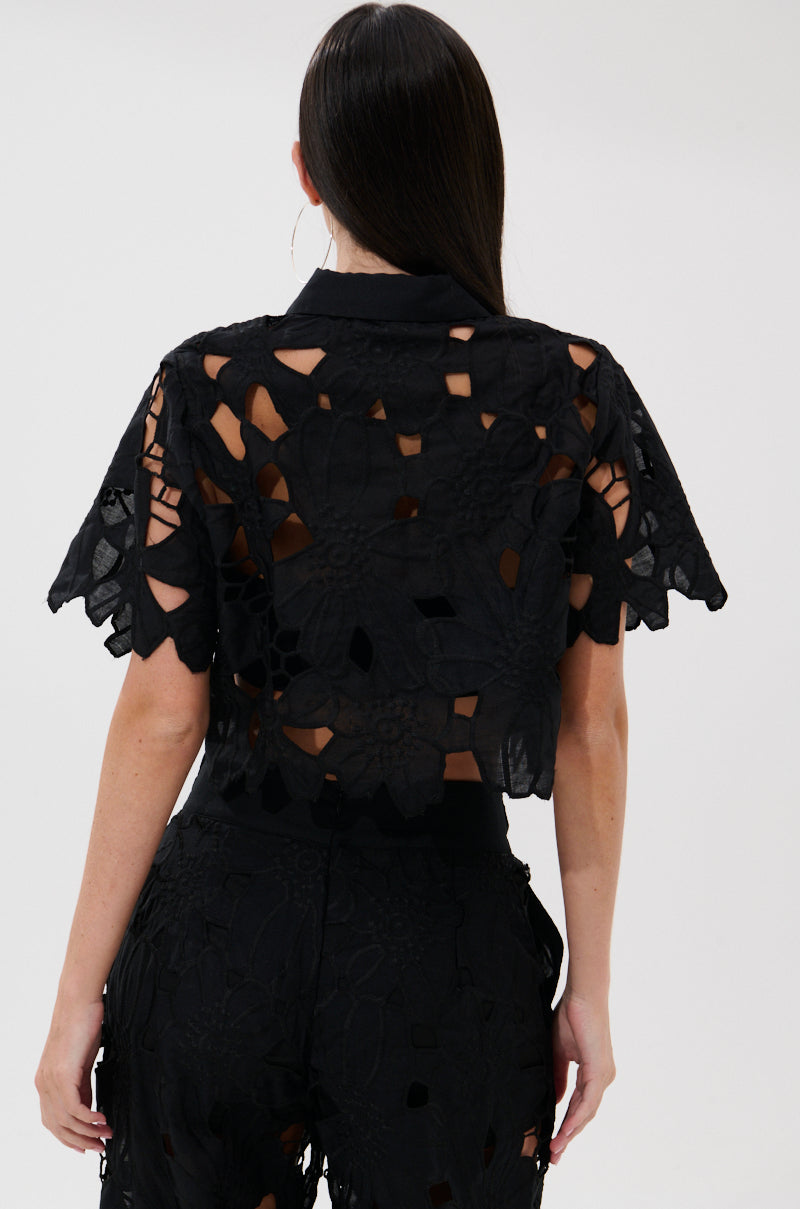 DOLLY FLORAL BUTTON DOWN BLOUSE