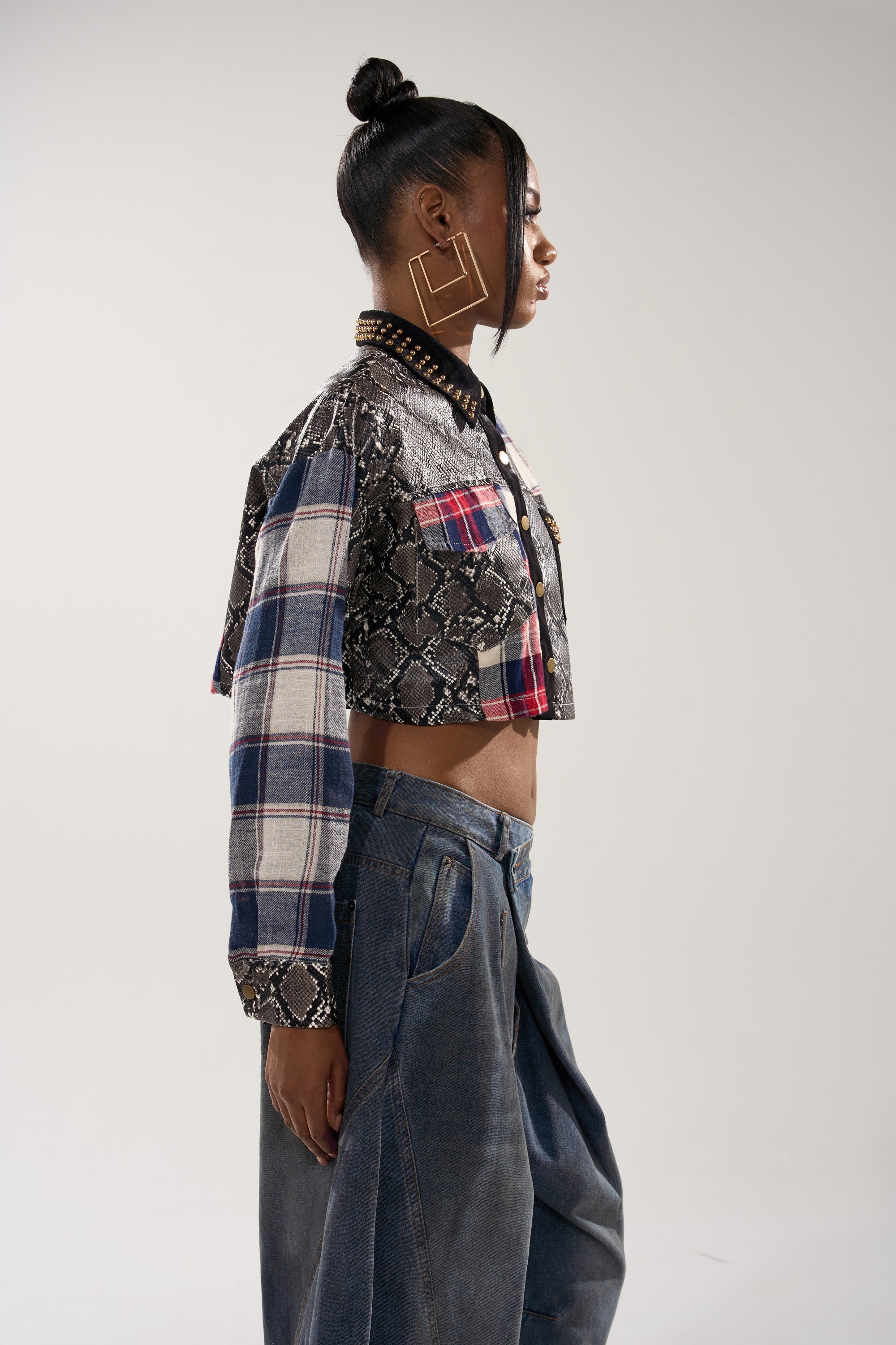 GUESS WHATS NEXT PLAID BUTTON DOWN