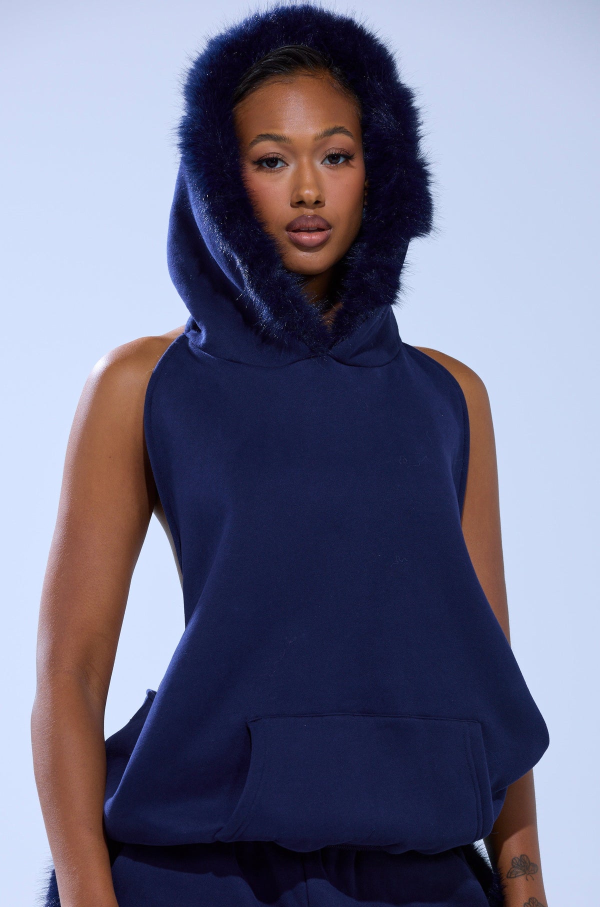 LUXE FUR OPEN BACK SWEATSHIRT IN NAVY