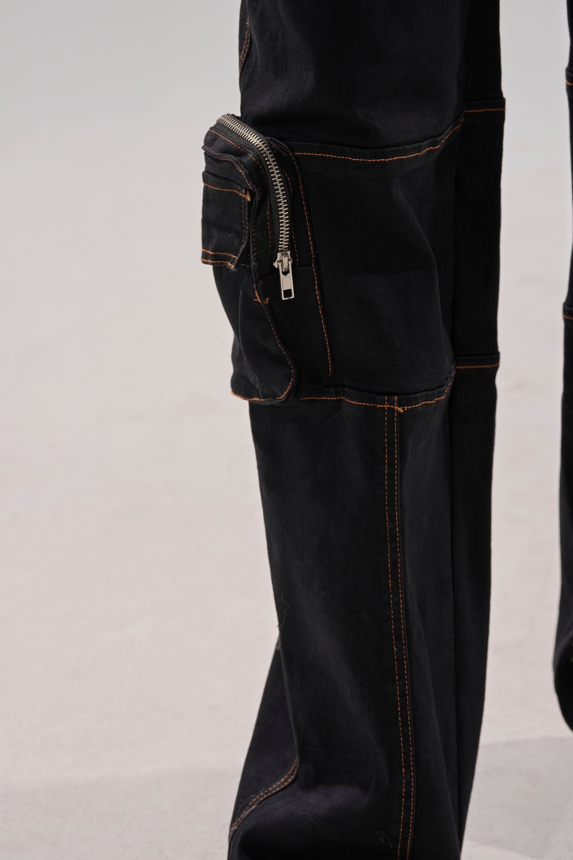 FEELING FRISKY CARGO DENIM PANT