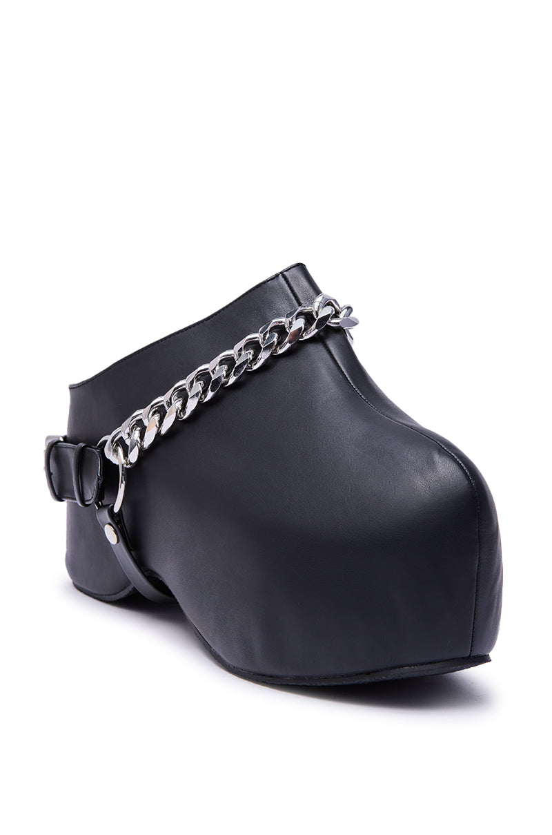 AZALEA WANG RILLMEY BLACK FLAT CLOG WITH METAL DETAIL