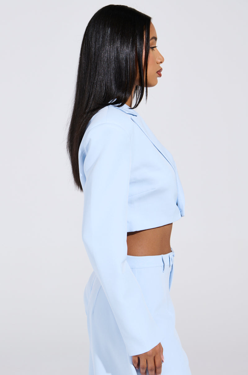 LOTTIE CROPPED BLAZER IN LIGHT BLUE