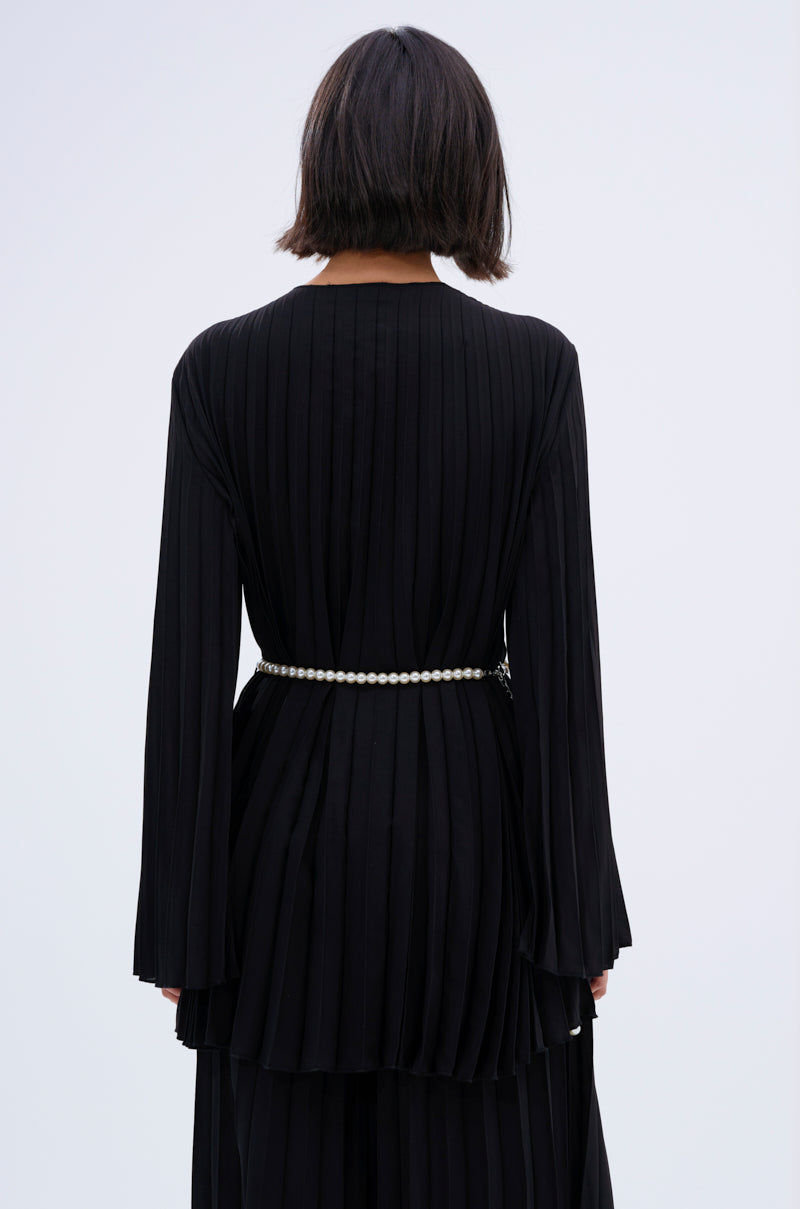 QUEEN OF EVERYTHING BLOUSE