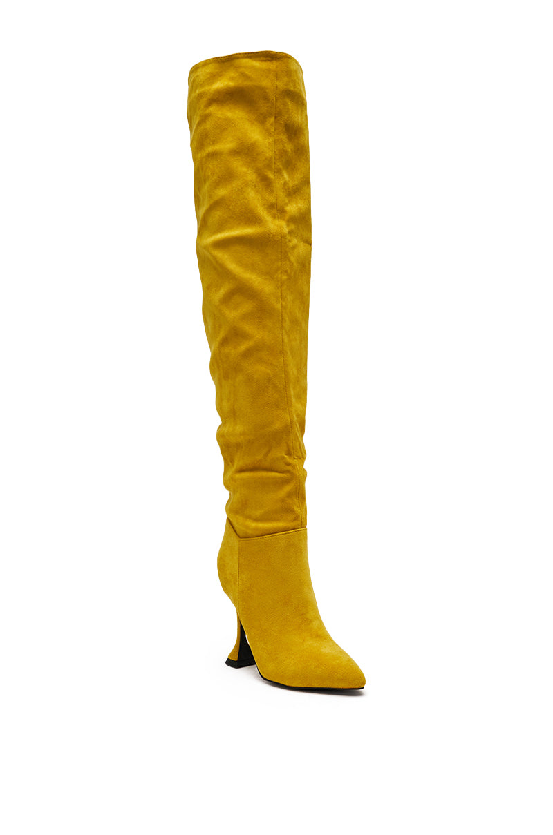 AZALEA WANG STEPHAN YELLOW SUEDE CHUNKY BOOT