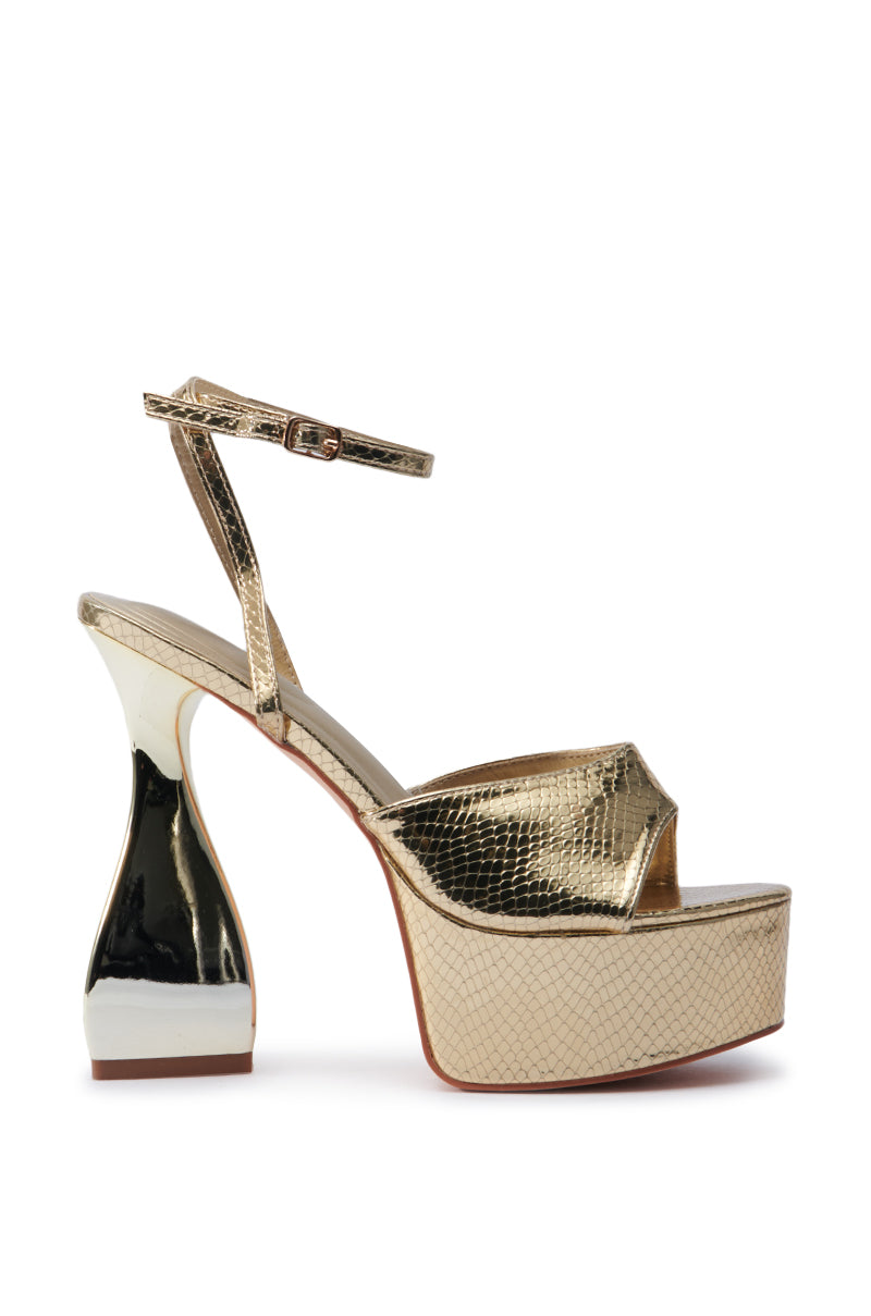 AZALEA WANG TAMASKA GOLD CHUNKY SANDAL