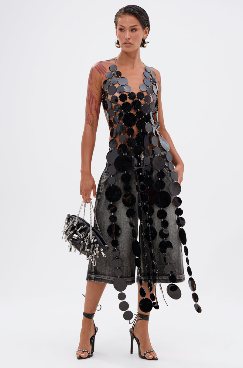 GLAMOROUS CHAIN DETAIL HALTER TOP