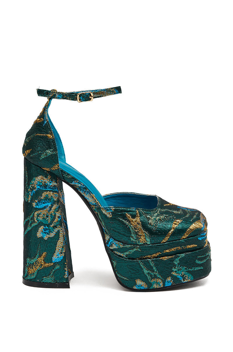 AZALEA WANG ZIPPHORA BLUE BROCADE CHUNKY PUMP