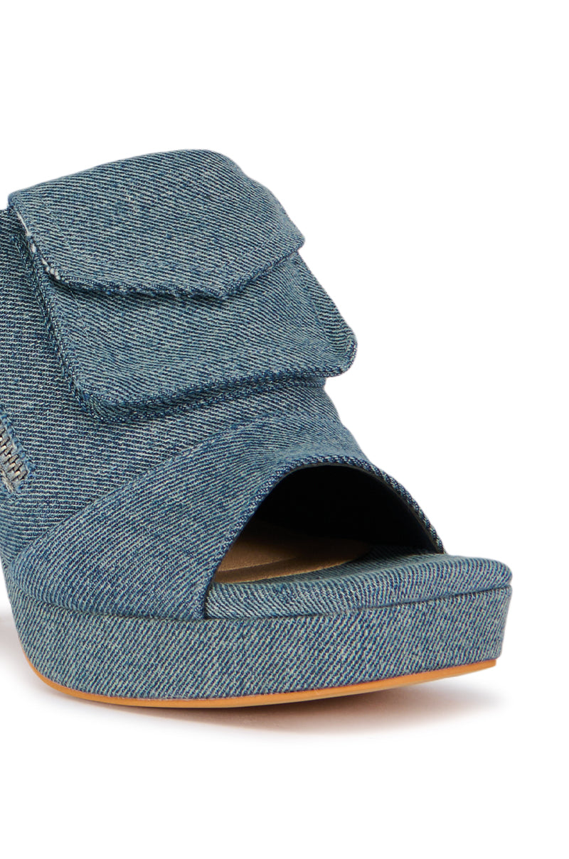 AZALEA WANG AGATHA DENIM CHUNKY SANDAL