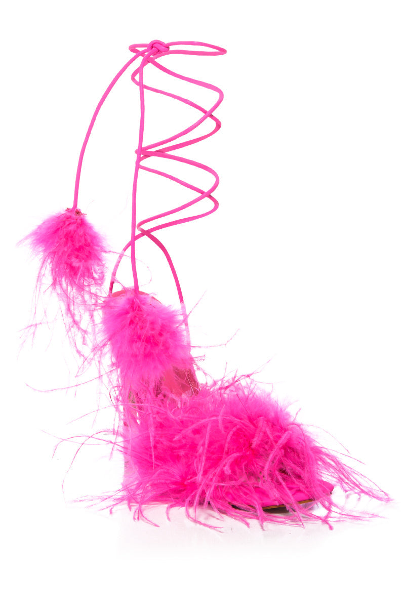 AZALEA WANG PENN FEATHER SANDAL IN FUCHSIA