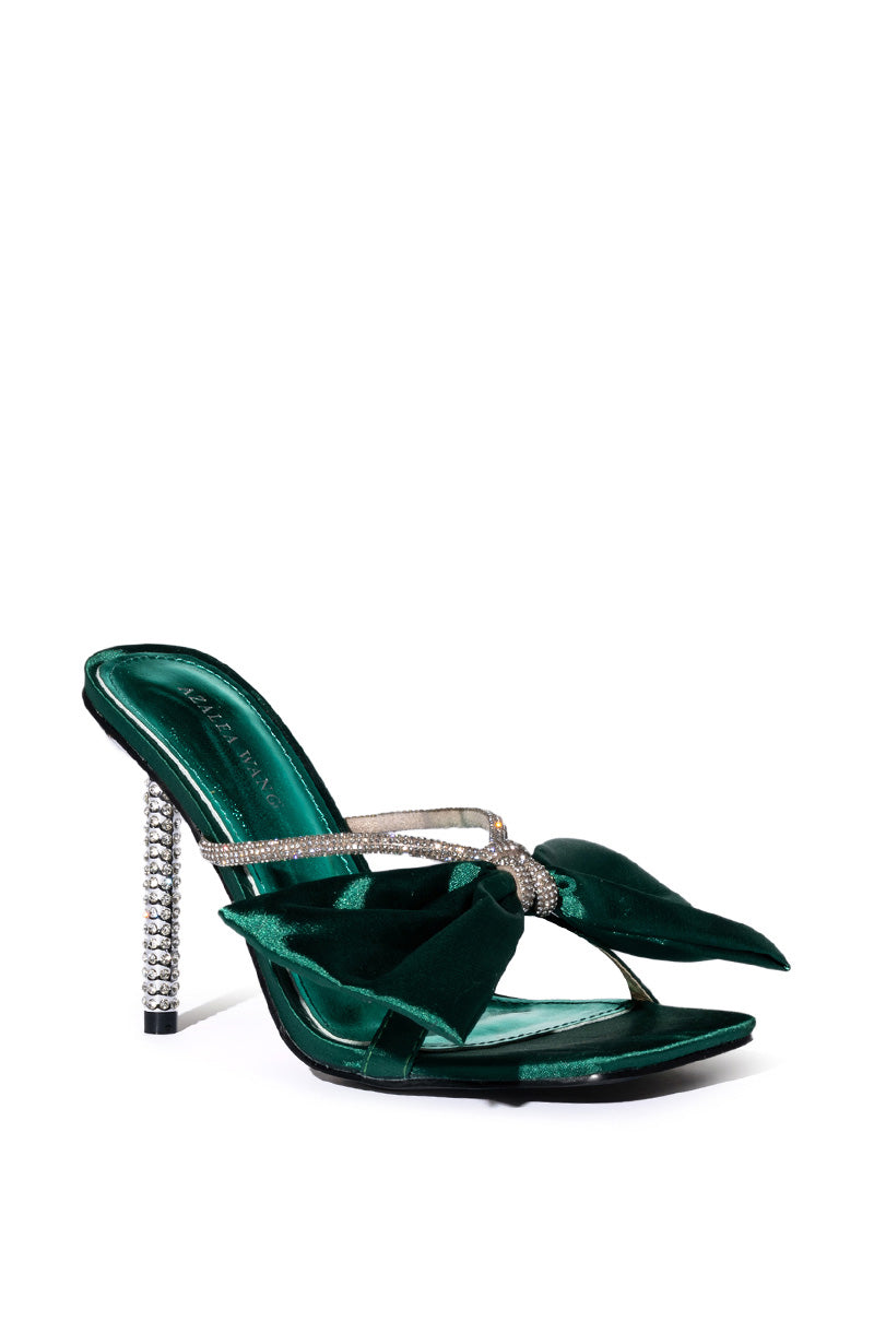 AZALEA WANG TATUM BOW SANDAL IN GREEN