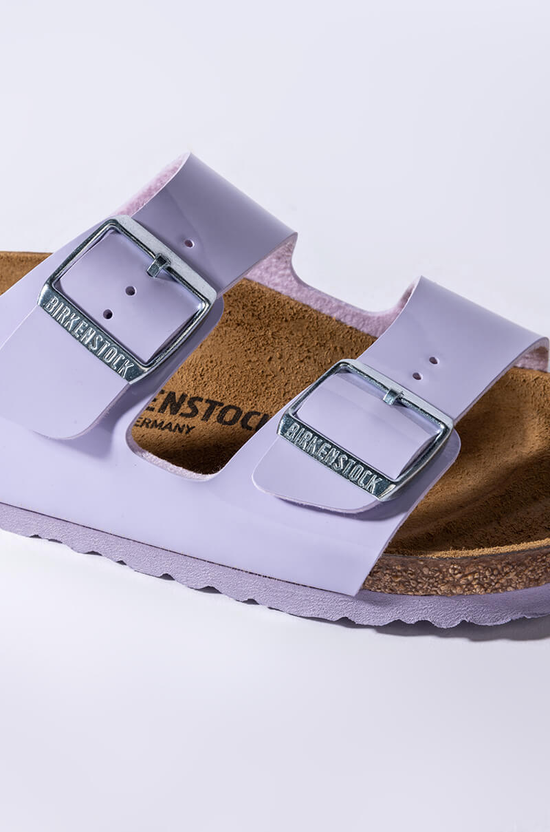 BIRKENSTOCK ARIZONA PATENT PURPLE FOG BIRKO-FLOR SANDAL