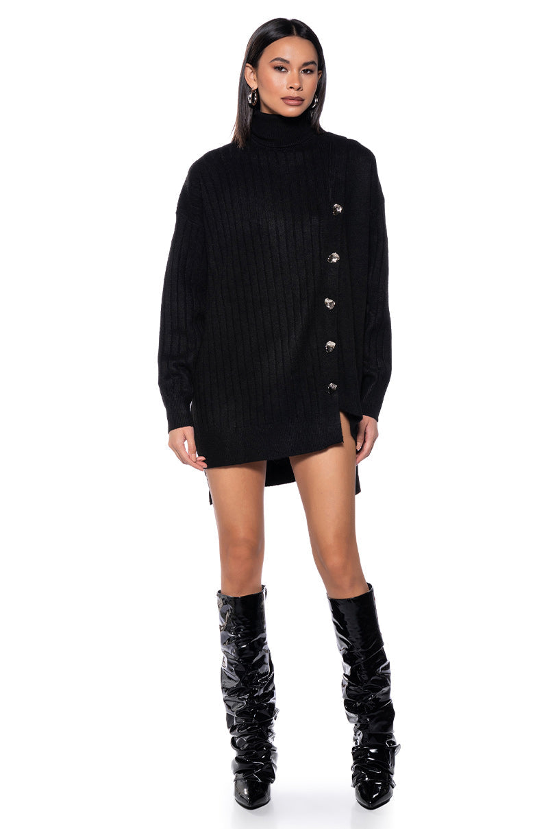ELLIS OVERSIZED BUTTON DETAIL OPEN SIDE SWEATER