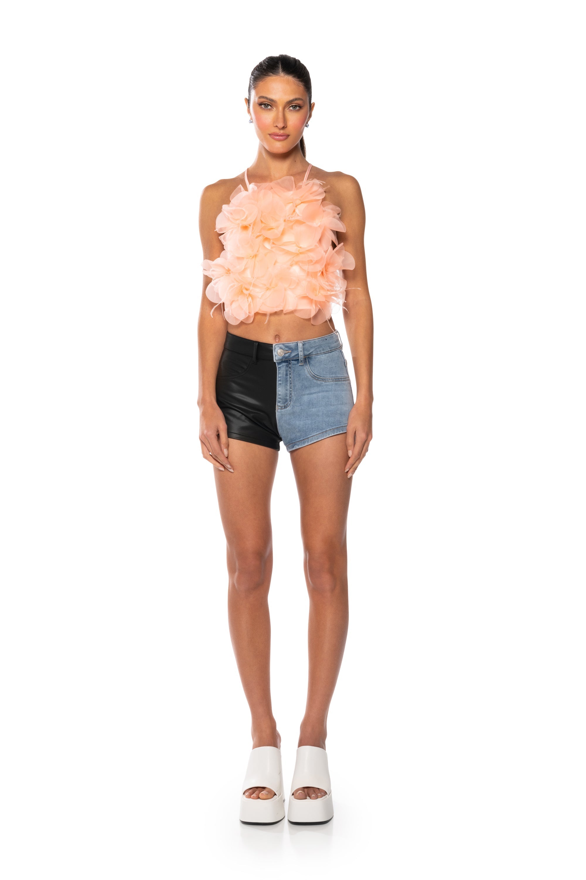 FLORAL APPLIQUE SLEEVELESS CROP BLOUSE IN BLUSH
