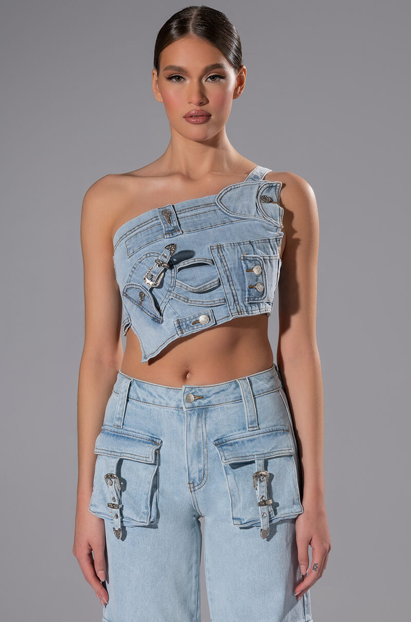 KENLY BUCKLE DETAIL DENIM CROP TOP
