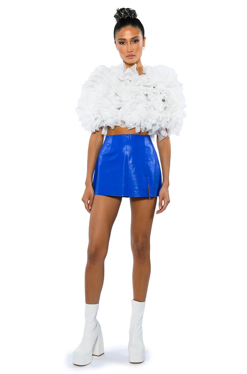 MUST BE DREAMING RUFFLE CROP BLOUSE