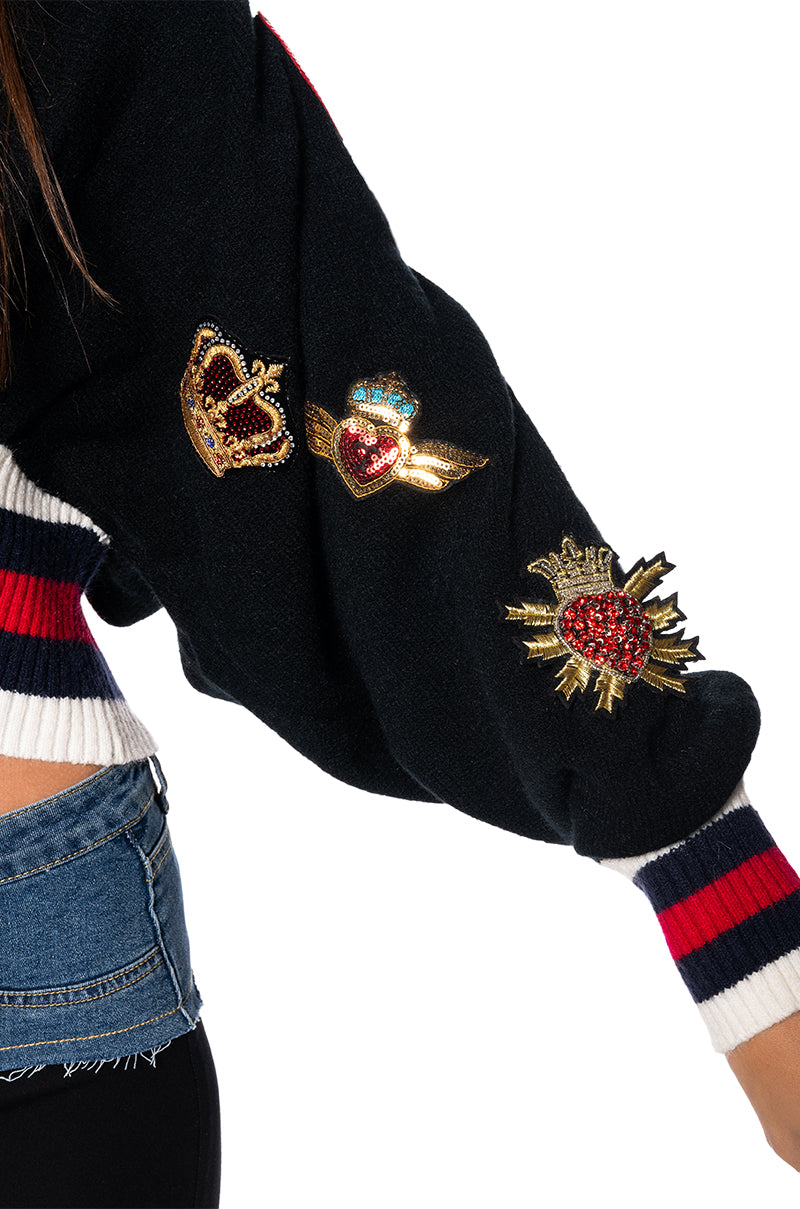 QUEEN OF HEARTS HOODED SWEATER