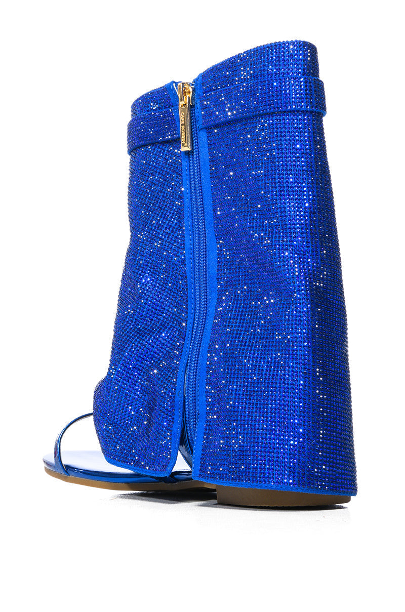 CAPE ROBBIN SHES DIFFERENT RHINESTONE SHEATH SANDAL IN BLUE