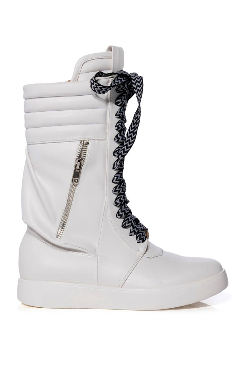 AZALEA WANG TONY FLAT BOOT IN WHITE AND BLACK